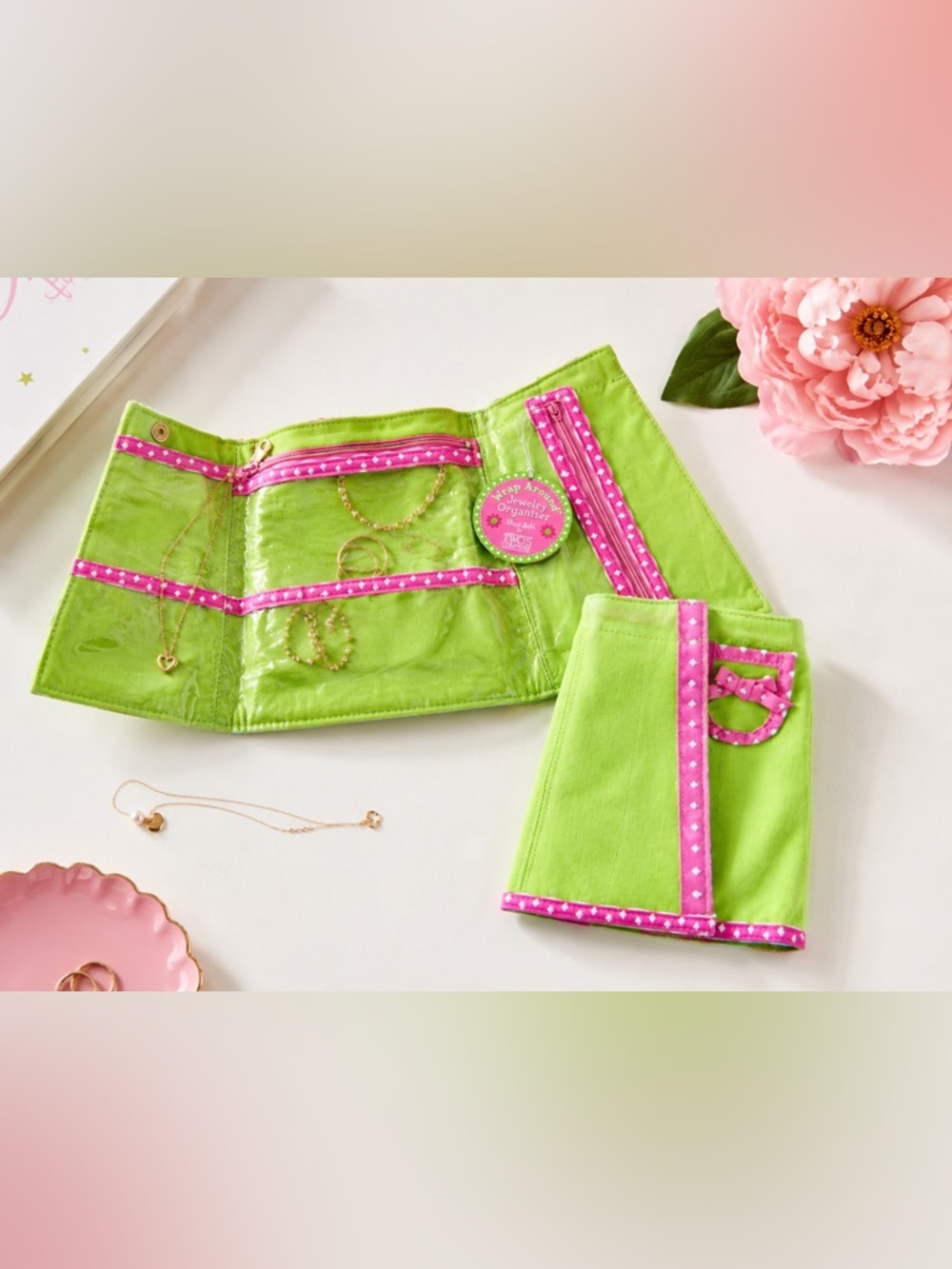 Two’s Company Skirt-Inspired Travel Jewelry Organizer